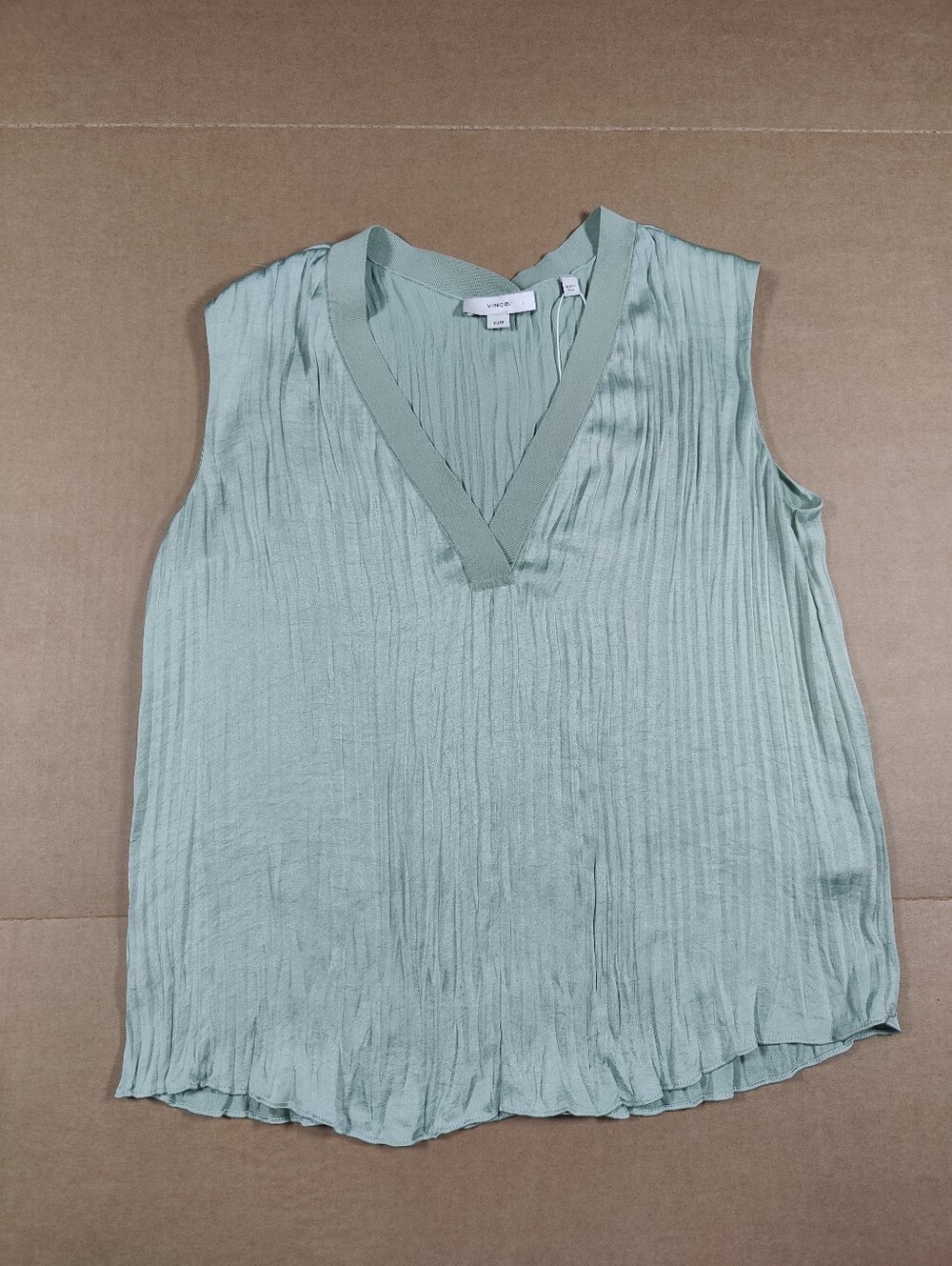 NWT VINCE Crushed Sleeveless V Neck Tea Sage Green Blouse Size XS Retail 295$